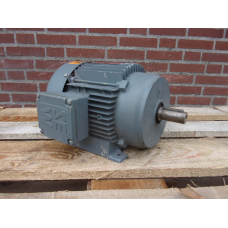 .1,5 KW 2700 RPM As 24 mm. Used.